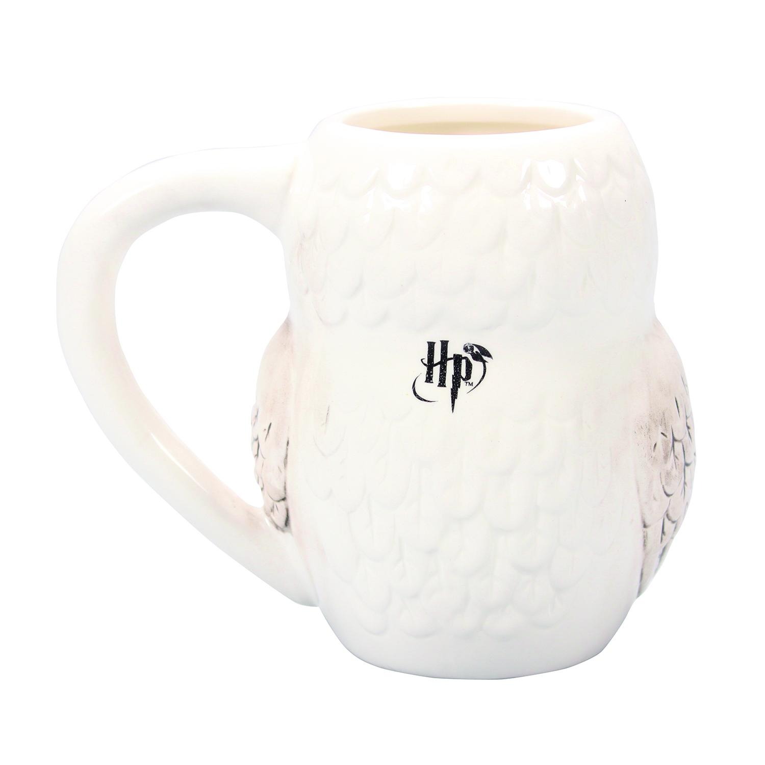 Eine weiße Tasse in Eulenform mit Henkel und dem HP-Logo auf der Rückseite.