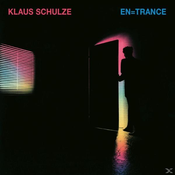 Albumcover mit dem Text 'Klaus Schulze' und 'EN=TRANCE'. Eine Silhouette steht an einer Tür.