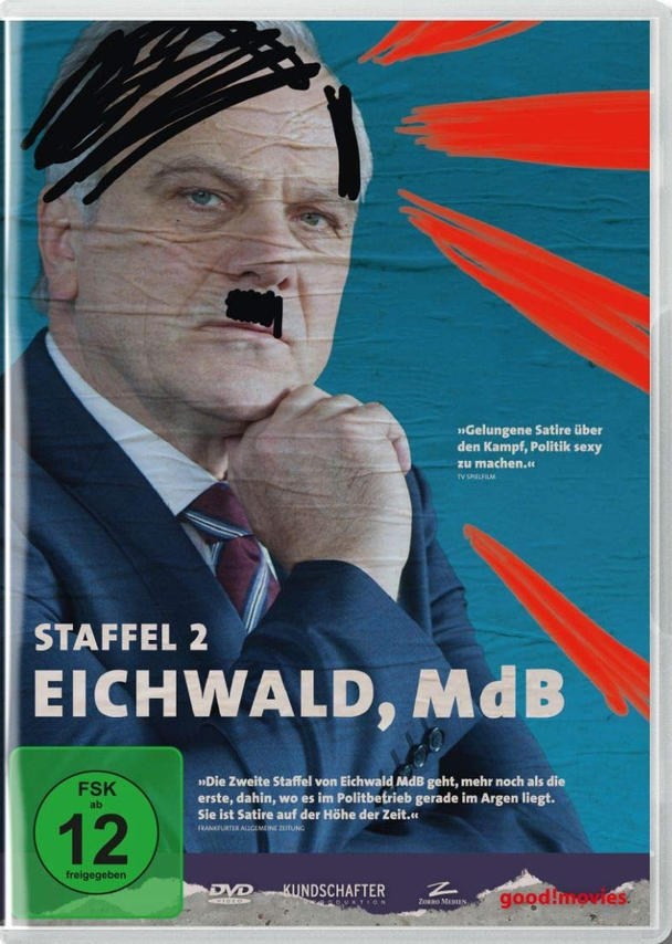 DVD-Cover mit einem Manns Gesicht, verändert, um Hitler zu ähneln, mit dem Titel 'Eichwald, MdB'.