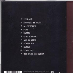 Rückseite einer CD mit einer Liste von Titeln auf Deutsch und einem roten Streifen an der Seite.
