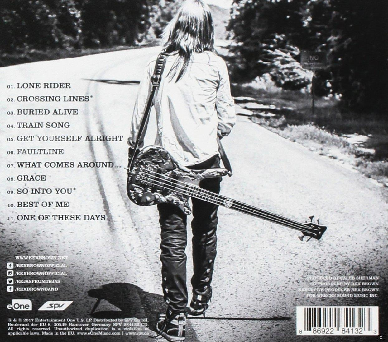 Egy személy egy úton távolodik, basszusgitárt cipel. Az album számlistája fel van sorolva. A háttérben fák és egy „megállni tilos” tábla látható.