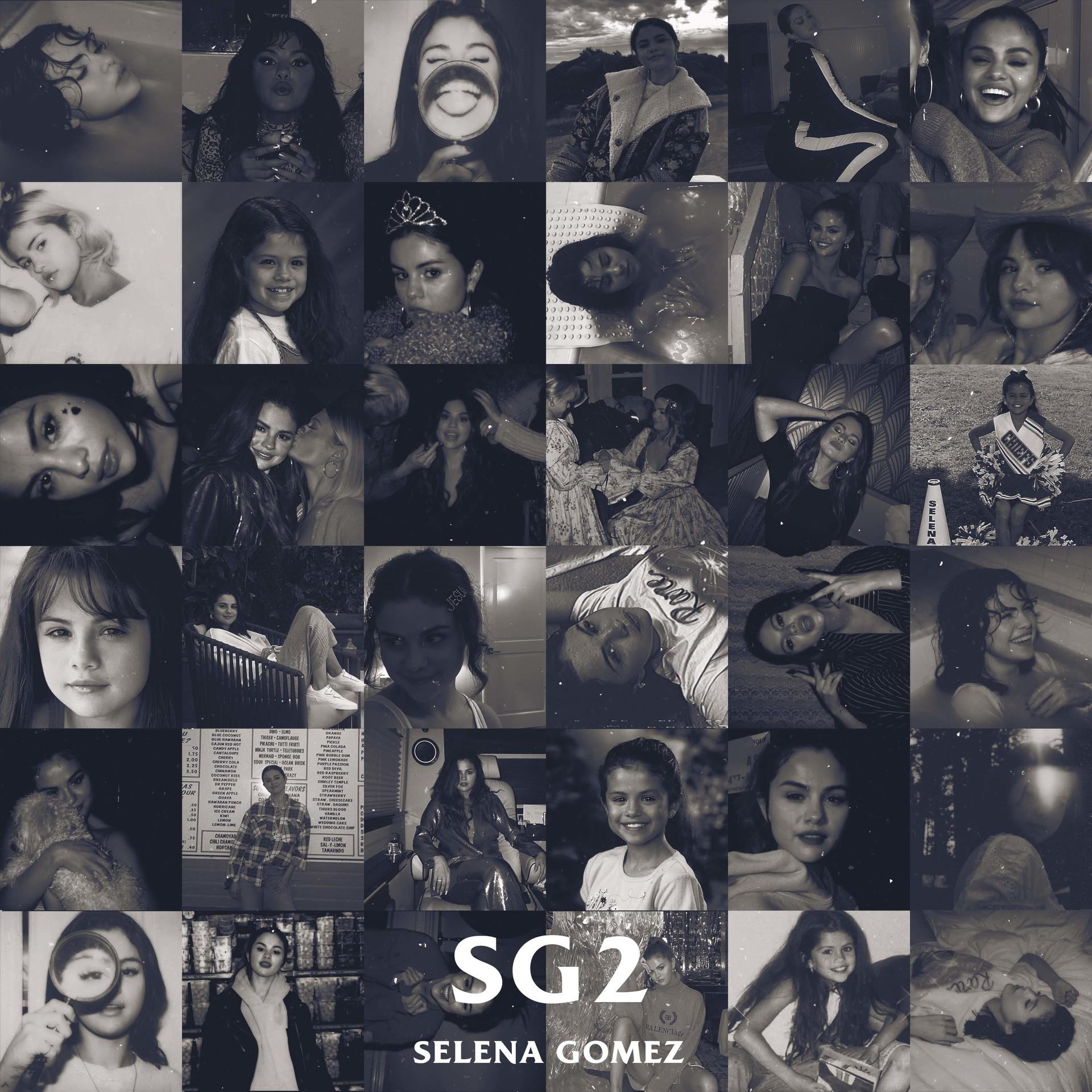 Zwart-wit collage van Selena Gomez. Veel foto's van haar, van kindertijd tot heden, zijn opgenomen.