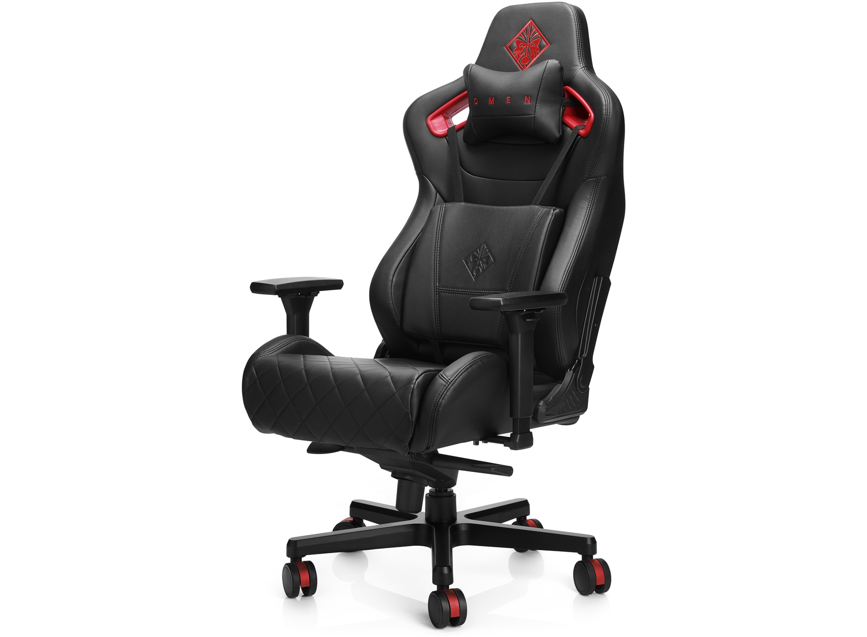 Ein schwarzer Gaming-Stuhl mit roten Akzenten. Der Stuhl hat Kopf- und Lendenwirbelstütze und rote Rollen.