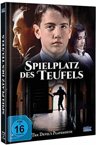 DVD-Cover mit drei Gesichtern, Titel 'Spielplatz Des Teufels' und einer Silhouette im Hintergrund.