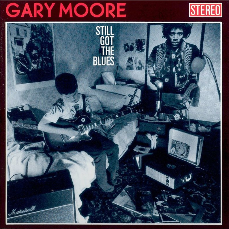 Gary Moore albumhoes, Still Got The Blues. Toont een man die gitaar speelt in een kamer.
