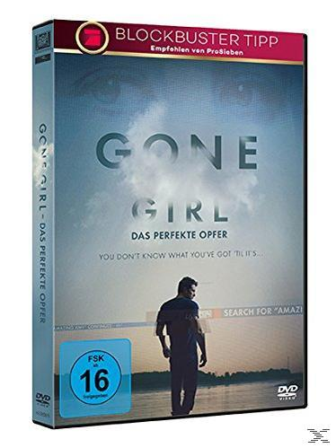 DVD-Cover für 'Gone Girl'. Ein Mann steht, mit Text und einem bewölkten Hintergrund.