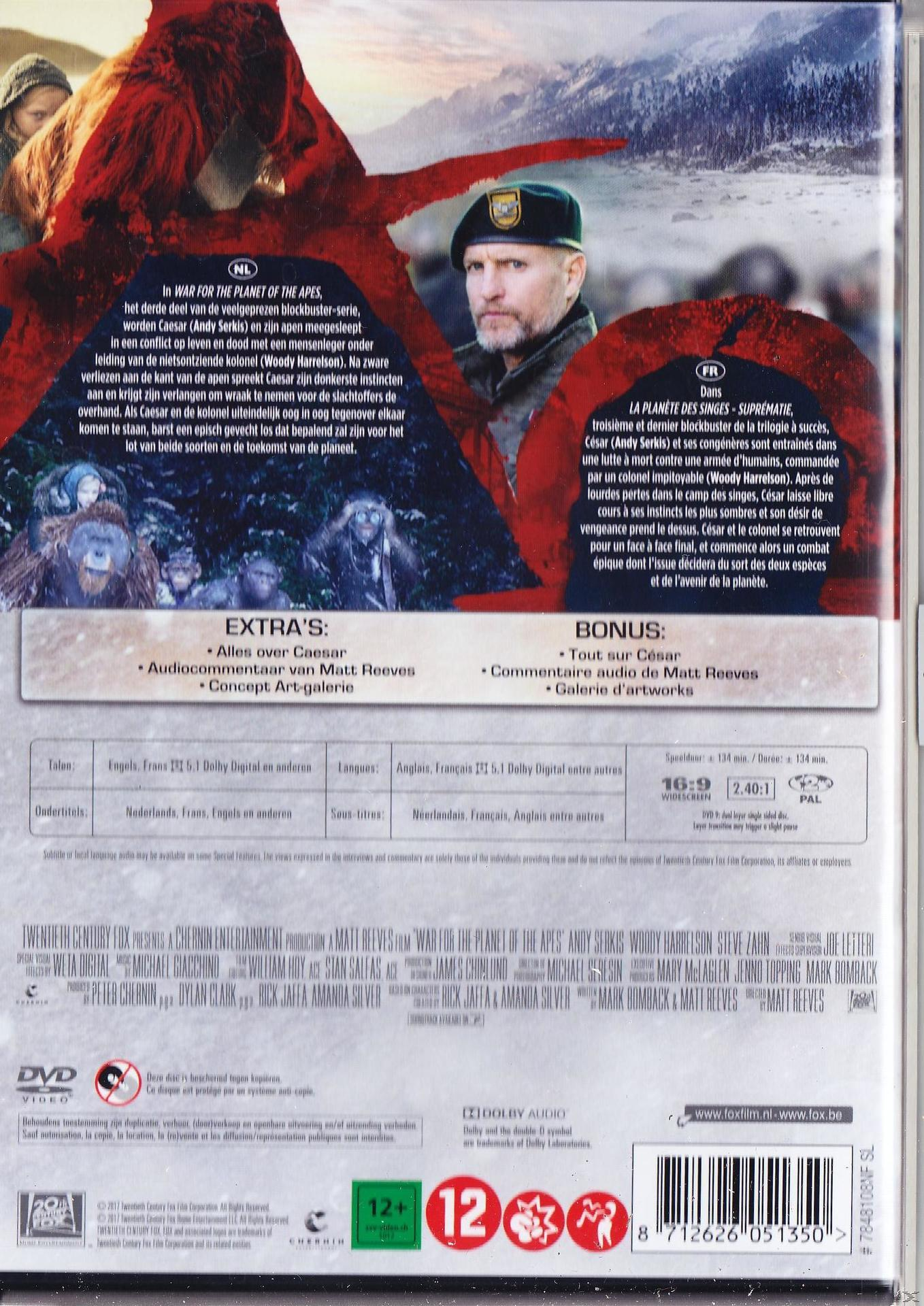 DVD-hoes met tekst in meerdere talen. Filmposter op de achtergrond.