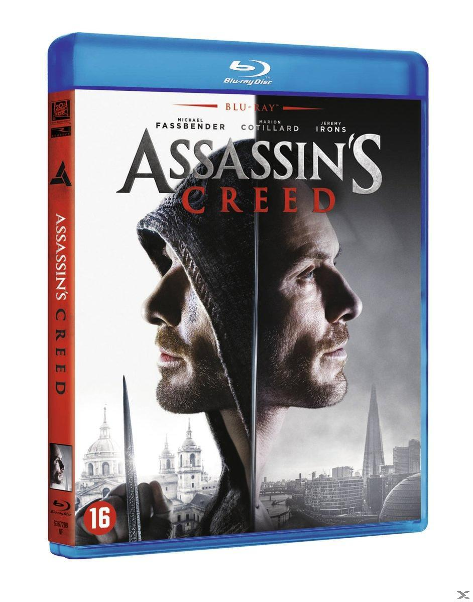 DVD-hoes van Assassin's Creed. Gezichten van een man met een capuchon en een skyline.