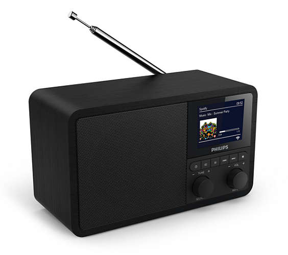 Ein schwarzes Radio mit einem Bildschirm, der eine Musikoberfläche und eine Antenne anzeigt.
