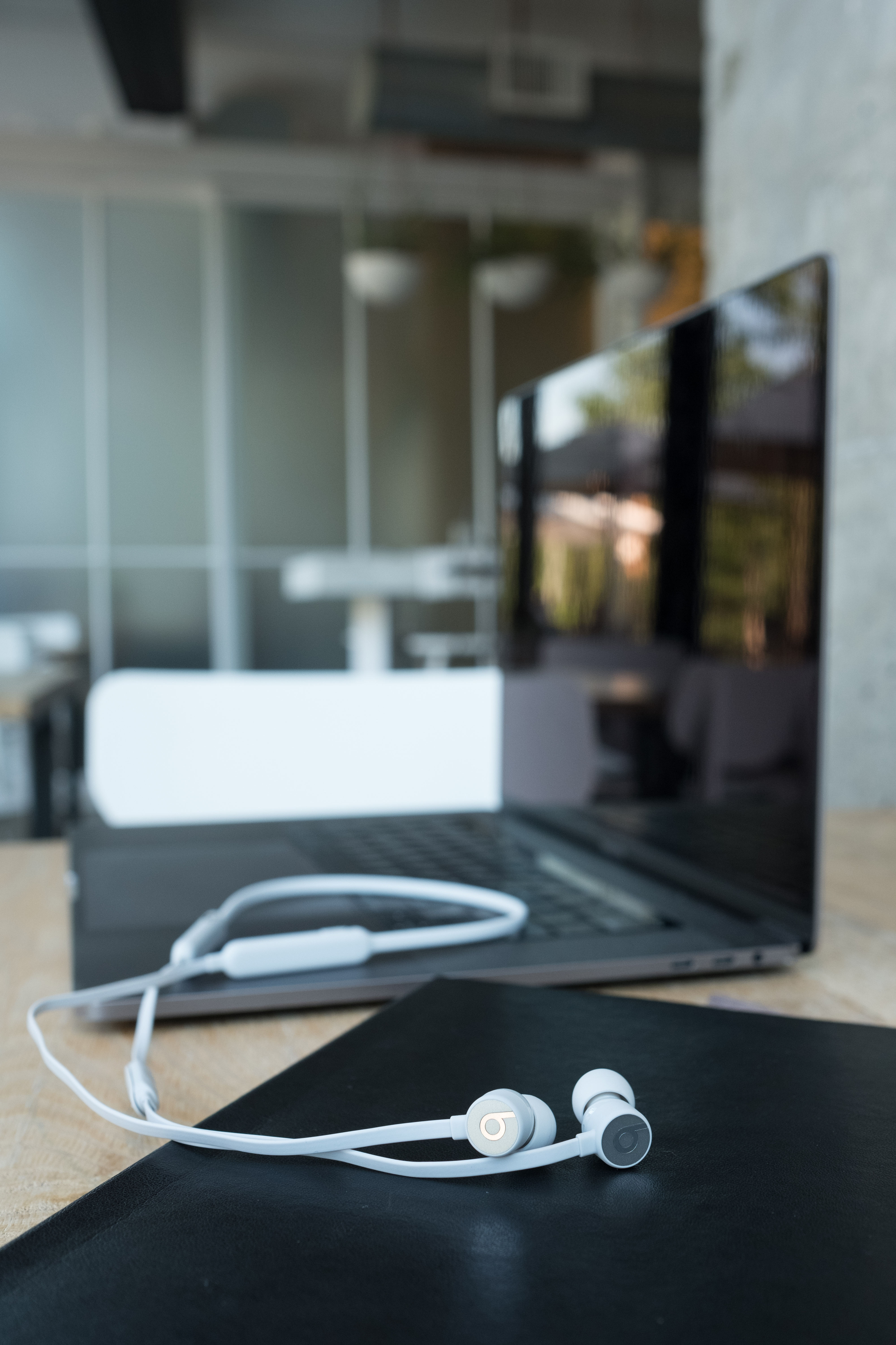 BEATS Satin, In-ear Kopfhörer Bluetooth Silber