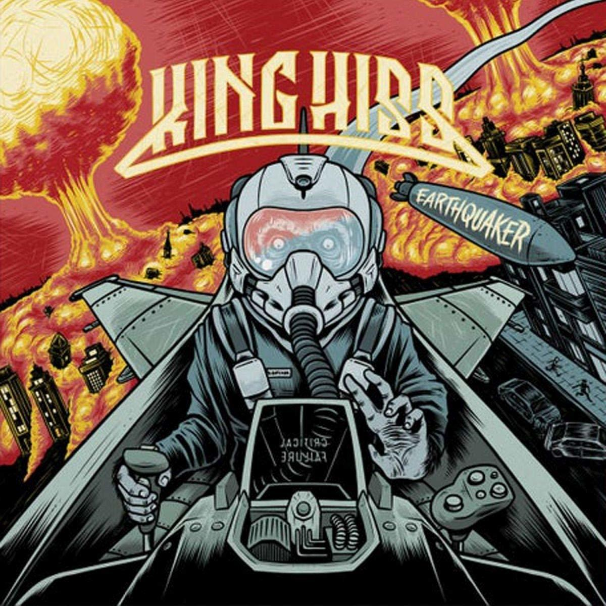 Pochette d'album : Un pilote dans un cockpit, avec une ville en feu et une bombe.