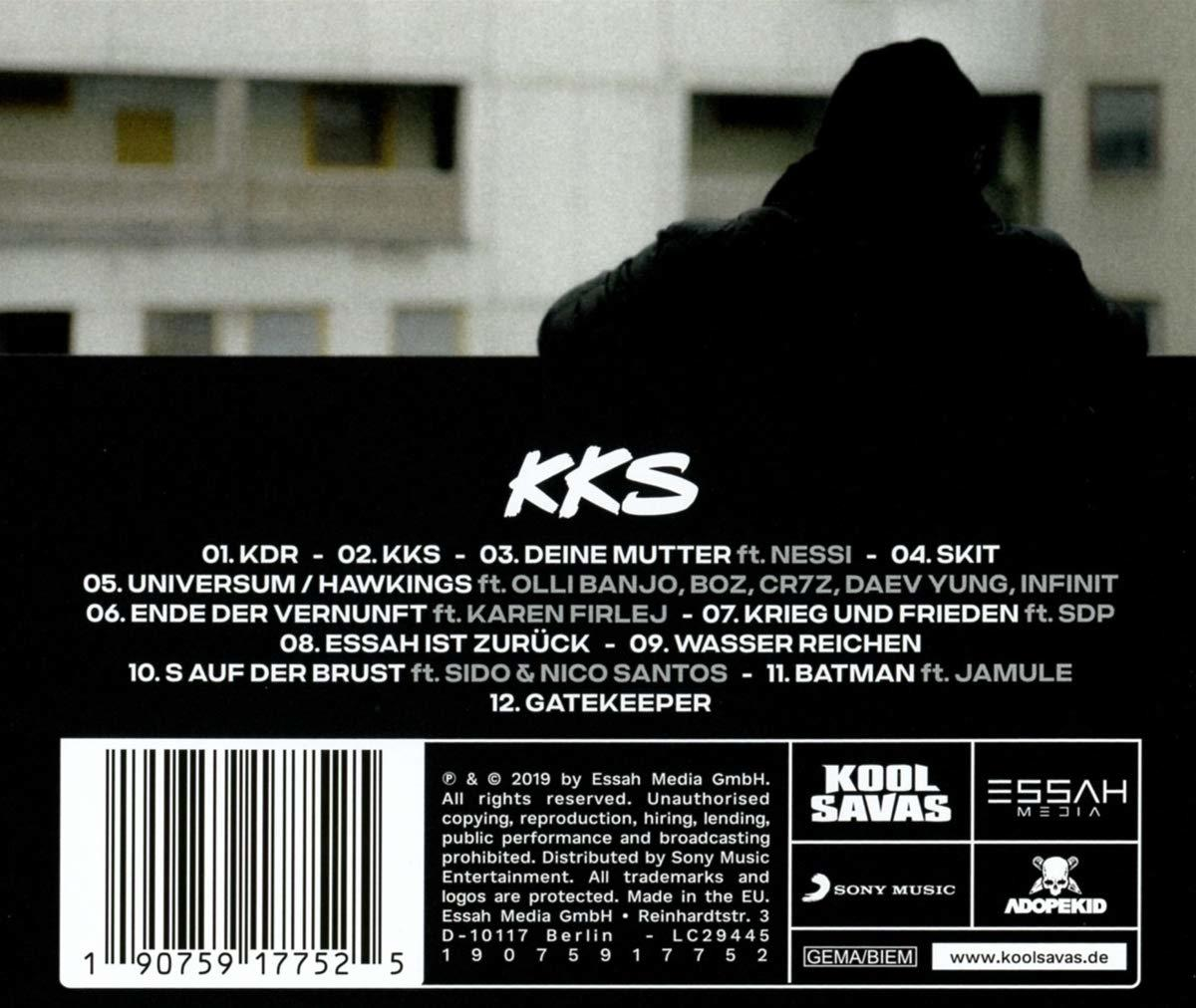 Die Rückseite eines Musikalbums. Es hat Text, einen Barcode und ein Foto einer Person.