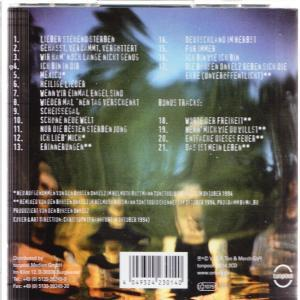 Rückseite einer CD mit Songtiteln und verschwommenen Bandbildern.