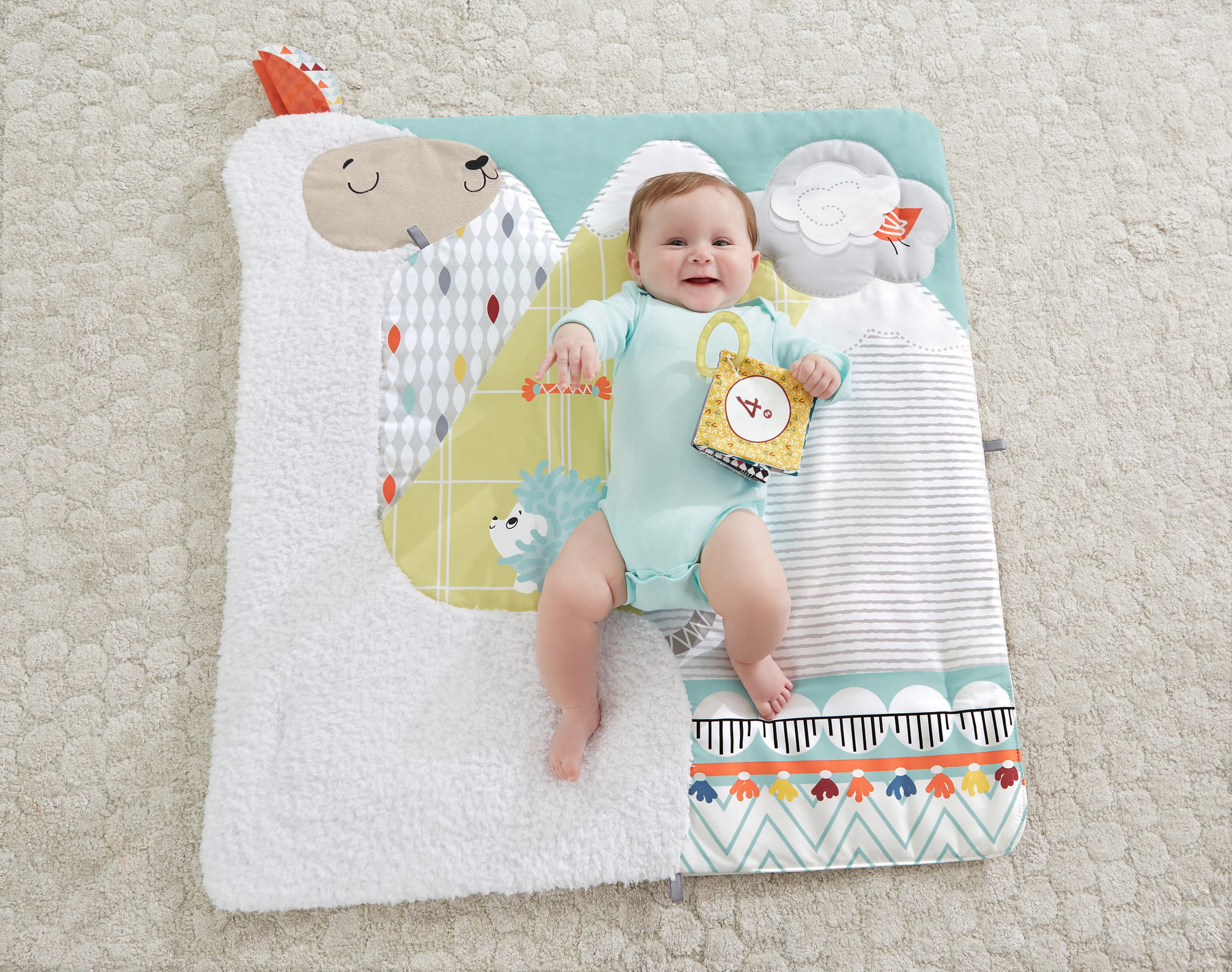 FISHER PRICE 5-Sinnes Spieldecke, Krabbeldecke mit Spielbogen Babydecke Mehrfarbig
