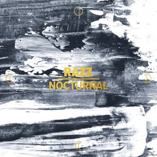 Abstraktes Albumcover mit schwarzen, weißen und grauen Strichen. Goldene Halbmonde und der Titel 'Razz Nocturnal'.