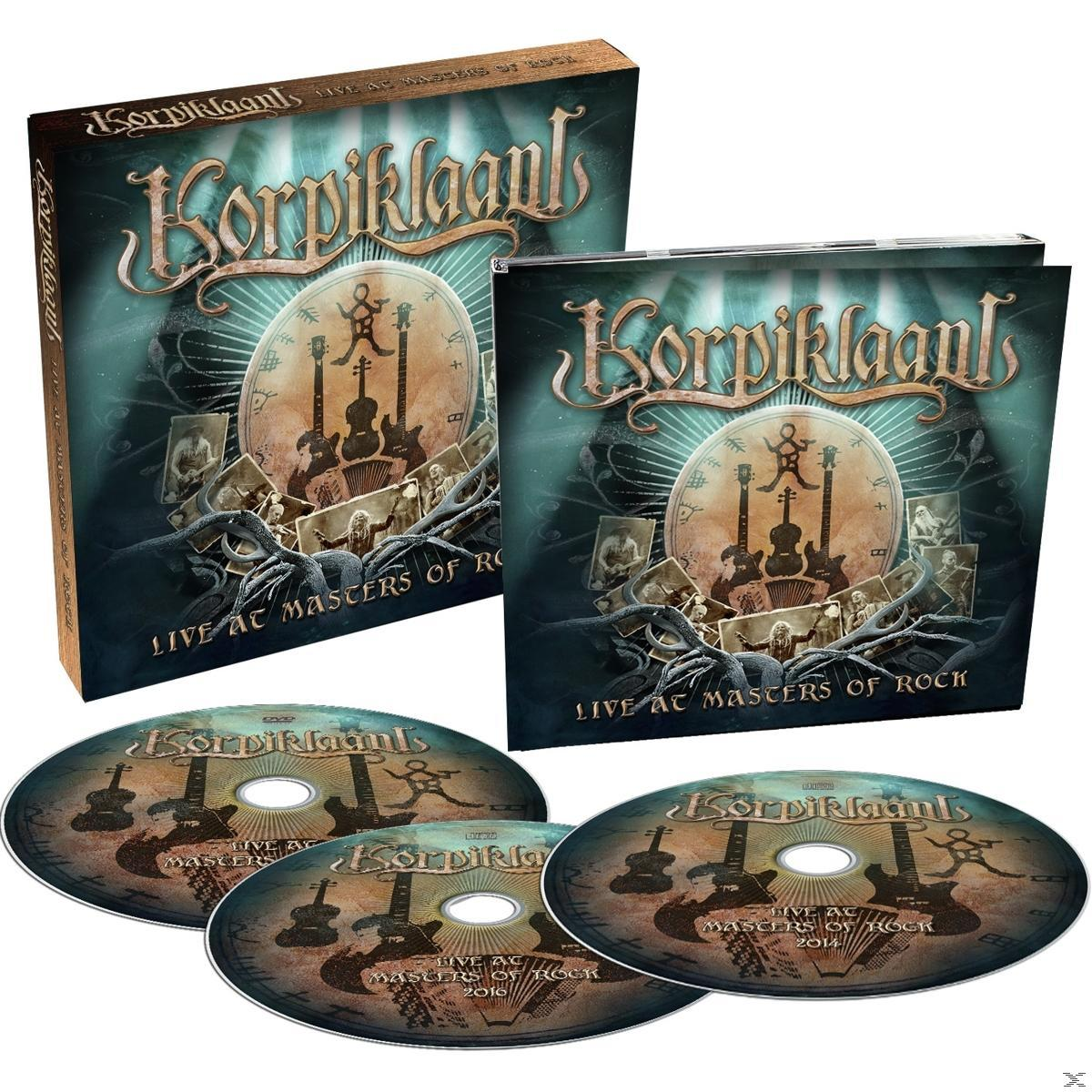 Box-Set mit CDs. Enthält Bandlogo und Albumcover. Drei CDs sind sichtbar.