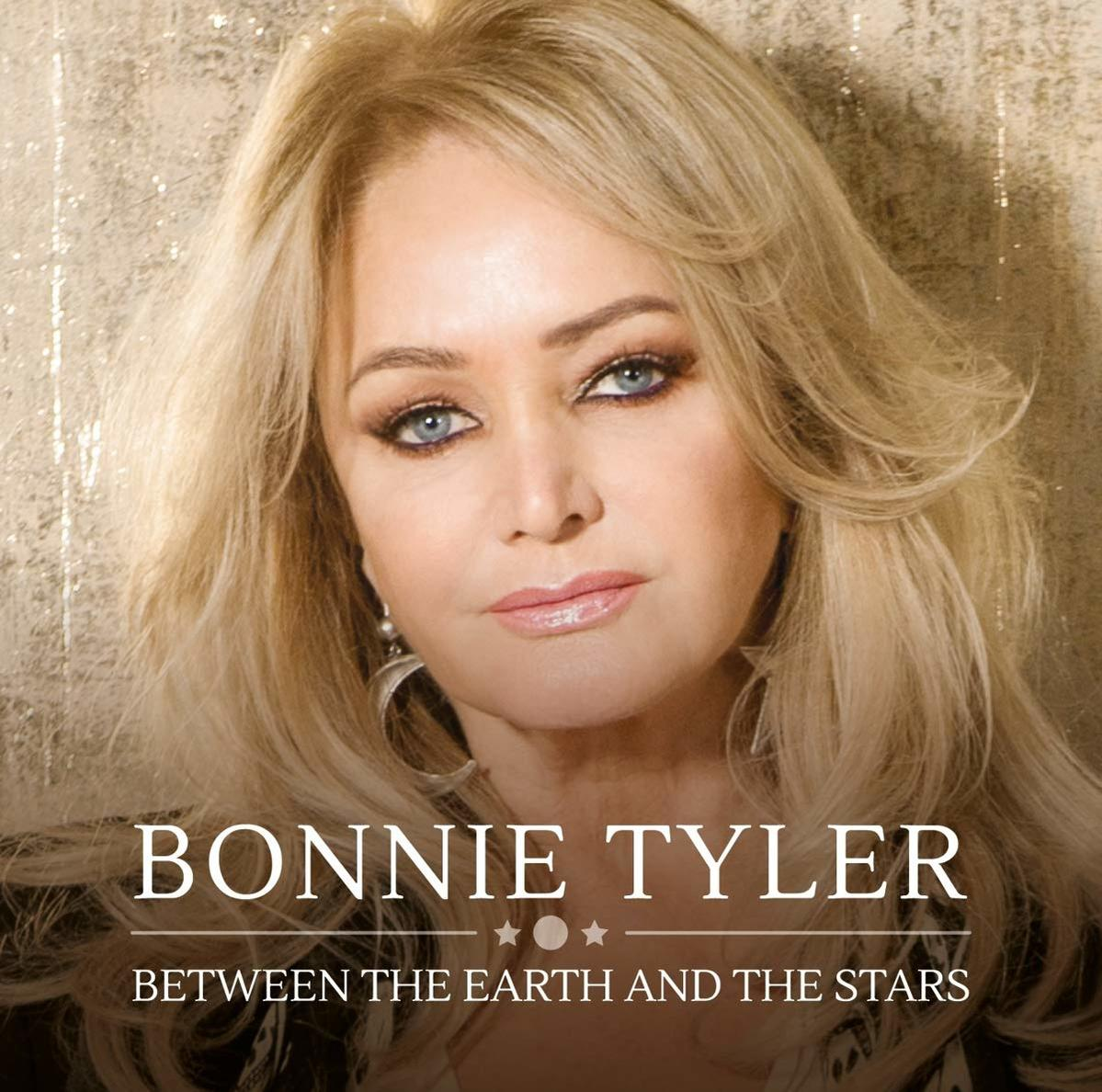 Albumcover von Bonnie Tyler. Sie schaut in die Kamera mit dem Titel 'BONNIE TYLER' über sich.
