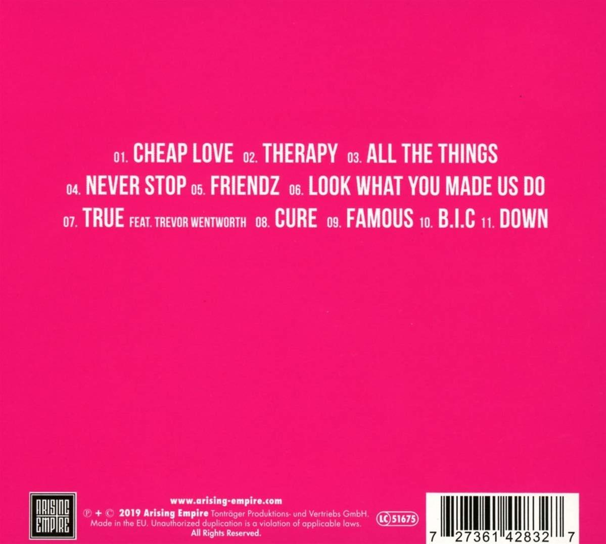 CD-Trackliste. Rosa Hintergrund, weißer Text. Arising Empire Logo.