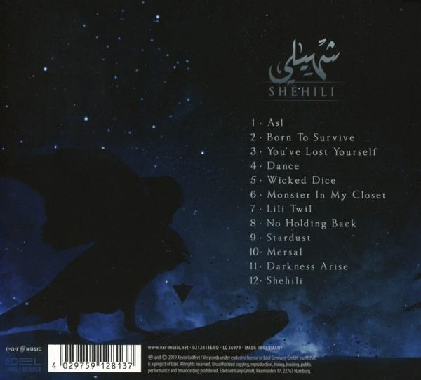 Albumcover mit dunklem Hintergrund, einem Vogel und Songtiteln.