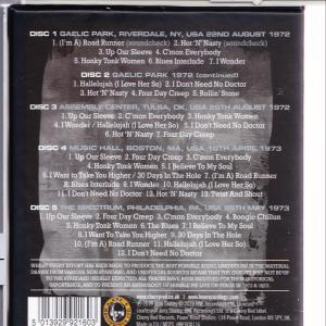 CD-Rückseite mit Titelliste, Songtiteln und Credits.