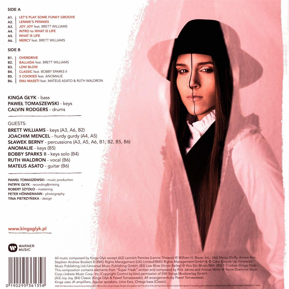 Albumcover mit Porträt einer Frau, Tracklisten Seite A und B sowie Künstlernamen.