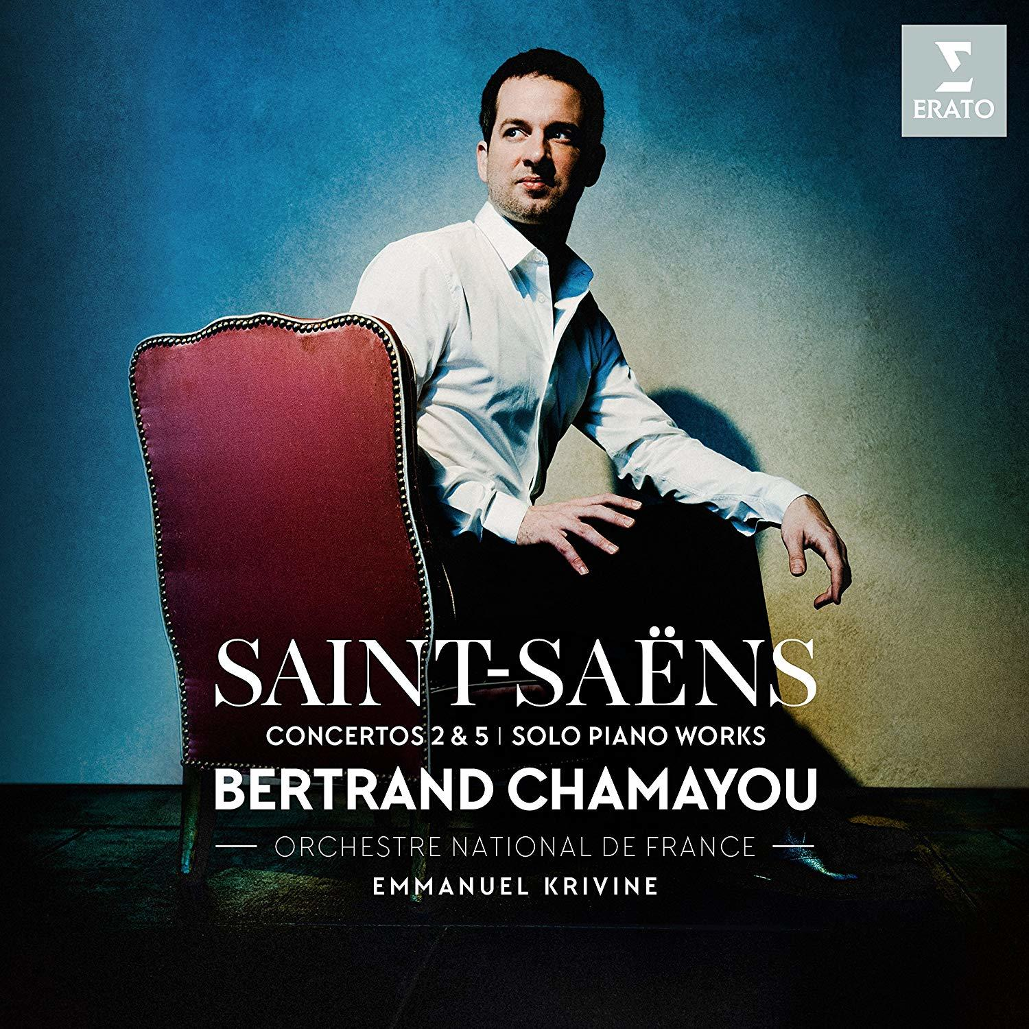 Album borító: Bertrand Chamayou, egy székben, piros háttal. Cím és logó.
