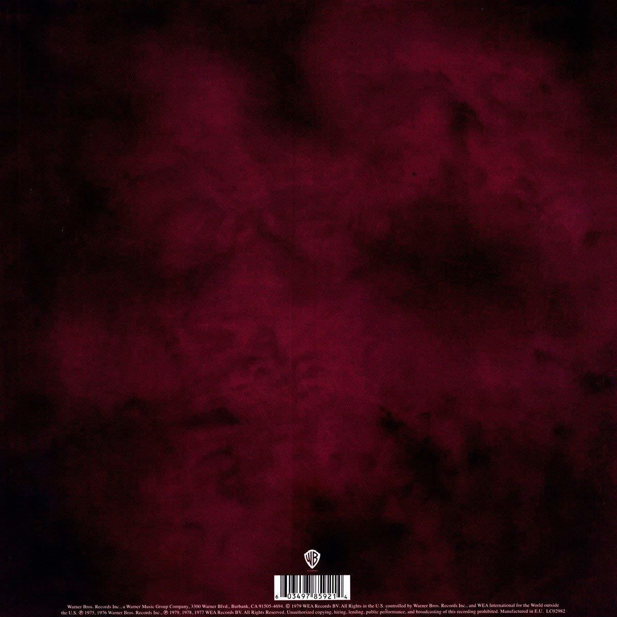 Ein dunkelroter, strukturierter Hintergrund. Die Textur sieht aus wie eine verschwommene Farbe oder Tintenwäsche.