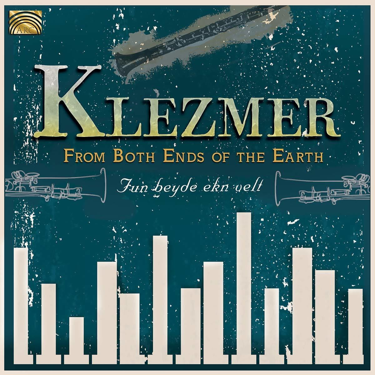 Albumcover mit Noten, einer Klarinette und dem Wort "KLEZMER".