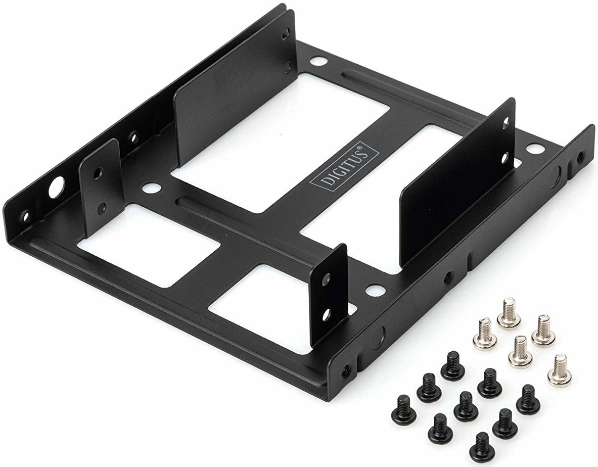 Zwarte metalen harde schijf montagesteun met schroeven. De merknaam 'DIGITUS' is zichtbaar.