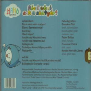 Egy gyermek CD hátlapja. A háttér kék. A szöveg magyarul van.