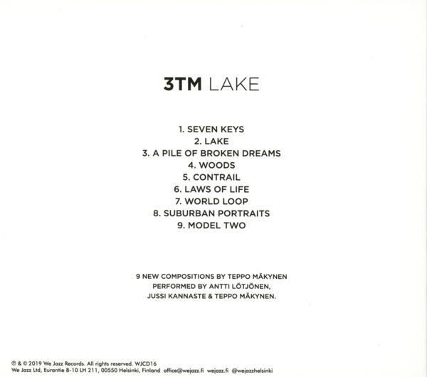 Albumcover für 3TM Lake. Weißer Hintergrund mit Songtiteln und Künstlerinformationen.