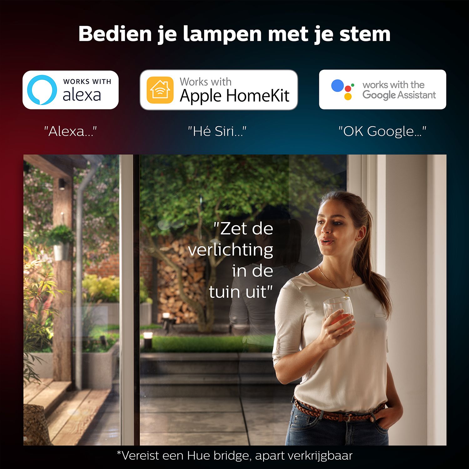 Vrouw buiten. Smart home bedieningsiconen, tekst over spraakbesturing. Tuinzicht.