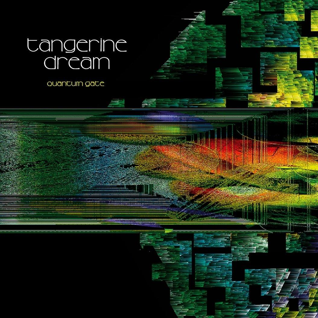 Albumcover mit abstrakter, verpixelter Kunst in Grün, Rot und Blau auf schwarzem Hintergrund.