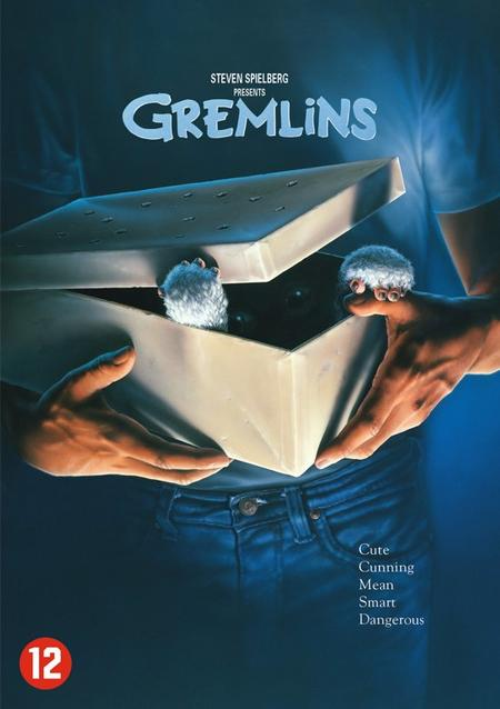 Filmposter voor Gremlins. Een persoon houdt een doos vast met twee donzige wezens erin. De titel staat bovenaan.