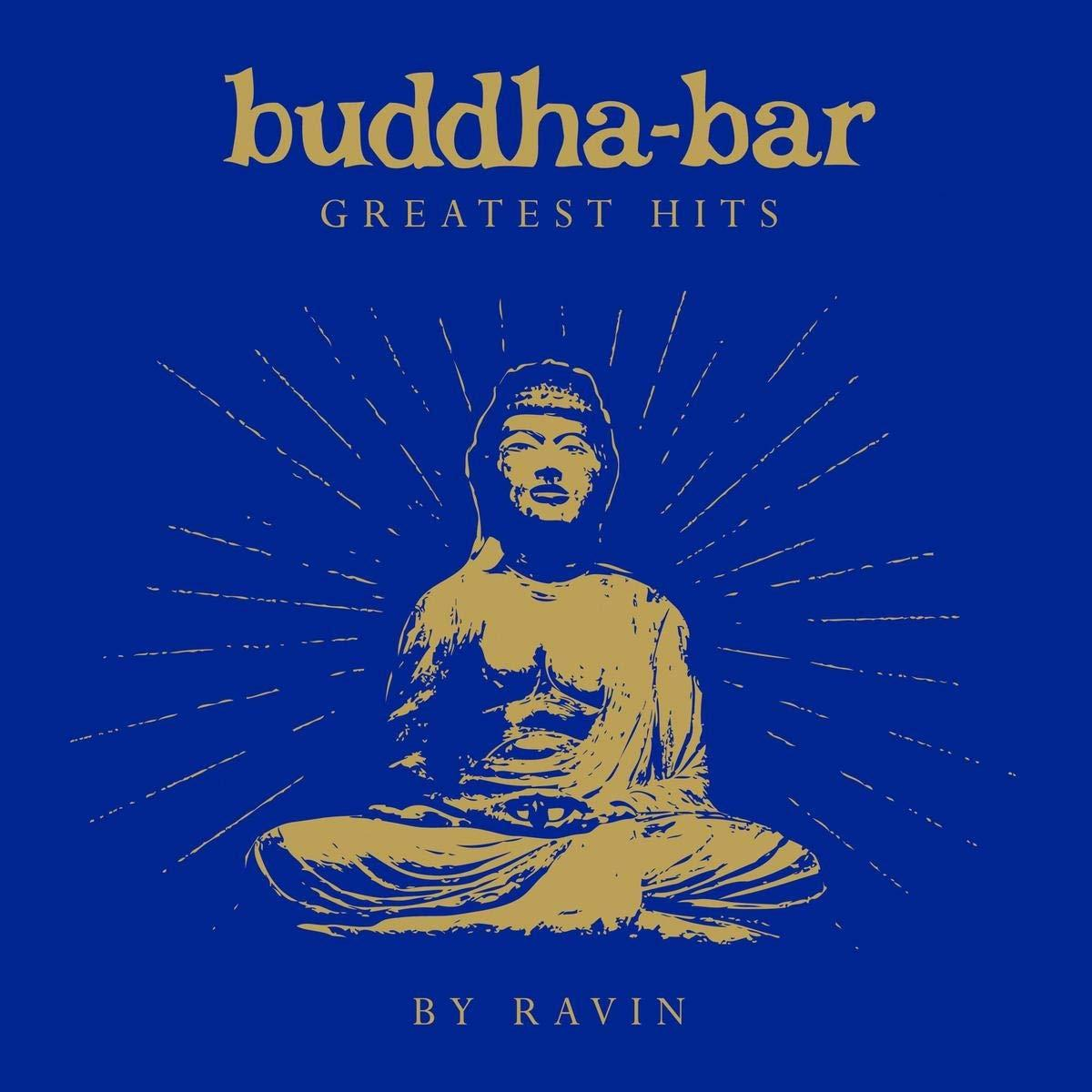 Pochette de l'album Buddha Bar Greatest Hits. Comprend une statue de Bouddha et du texte doré sur bleu. Fond bleu.