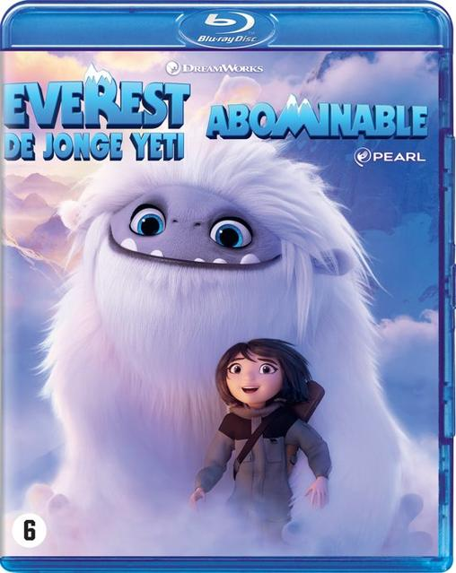 Couverture de film avec un yéti et une fille, fond enneigé.