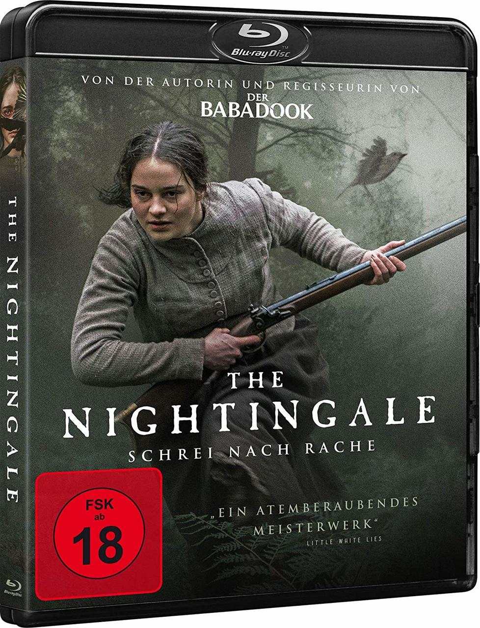 Blu-ray-Cover des Films The Nightingale. Eine Frau, die ein Gewehr hält, rennt durch einen Wald. Dunkler Hintergrund.