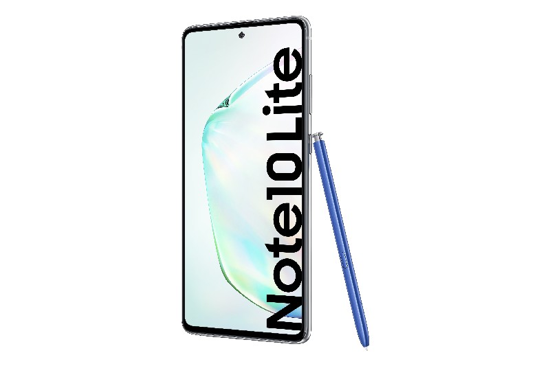 Un teléfono inteligente blanco con las palabras 'Note10Lite' en negro, y un lápiz azul al lado.