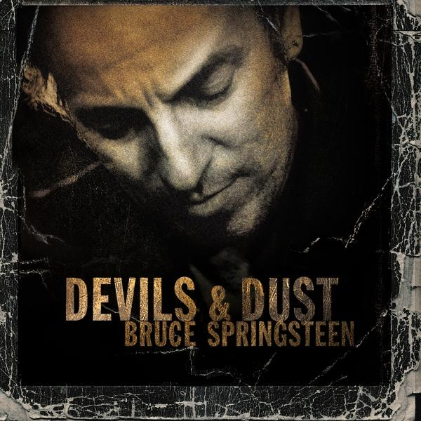 Bruce Springsteen Albumcover. Nahaufnahme von Springsteen. Text: Devils & Dust.
