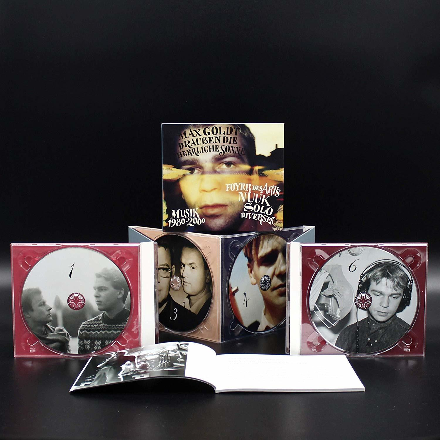 CD-Set mit mehreren Discs und Albumcovern, auf einer Oberfläche.
