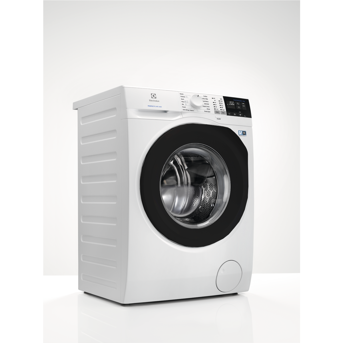 Beyaz Electrolux çamaşır makinesi. Siyah kapı ve üstte kontrol paneli var.