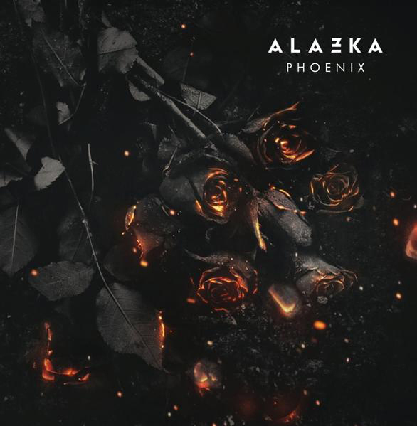 Albumcover: dunkle, leuchtende Rosen, schwarzer Hintergrund, Titel 'ALAZKA PHOENIX' oben.