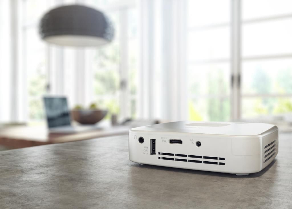PHILIPS PICOPIX PLUS PPX 4835 EK Mini Beamer(HD, 350 Lumen)