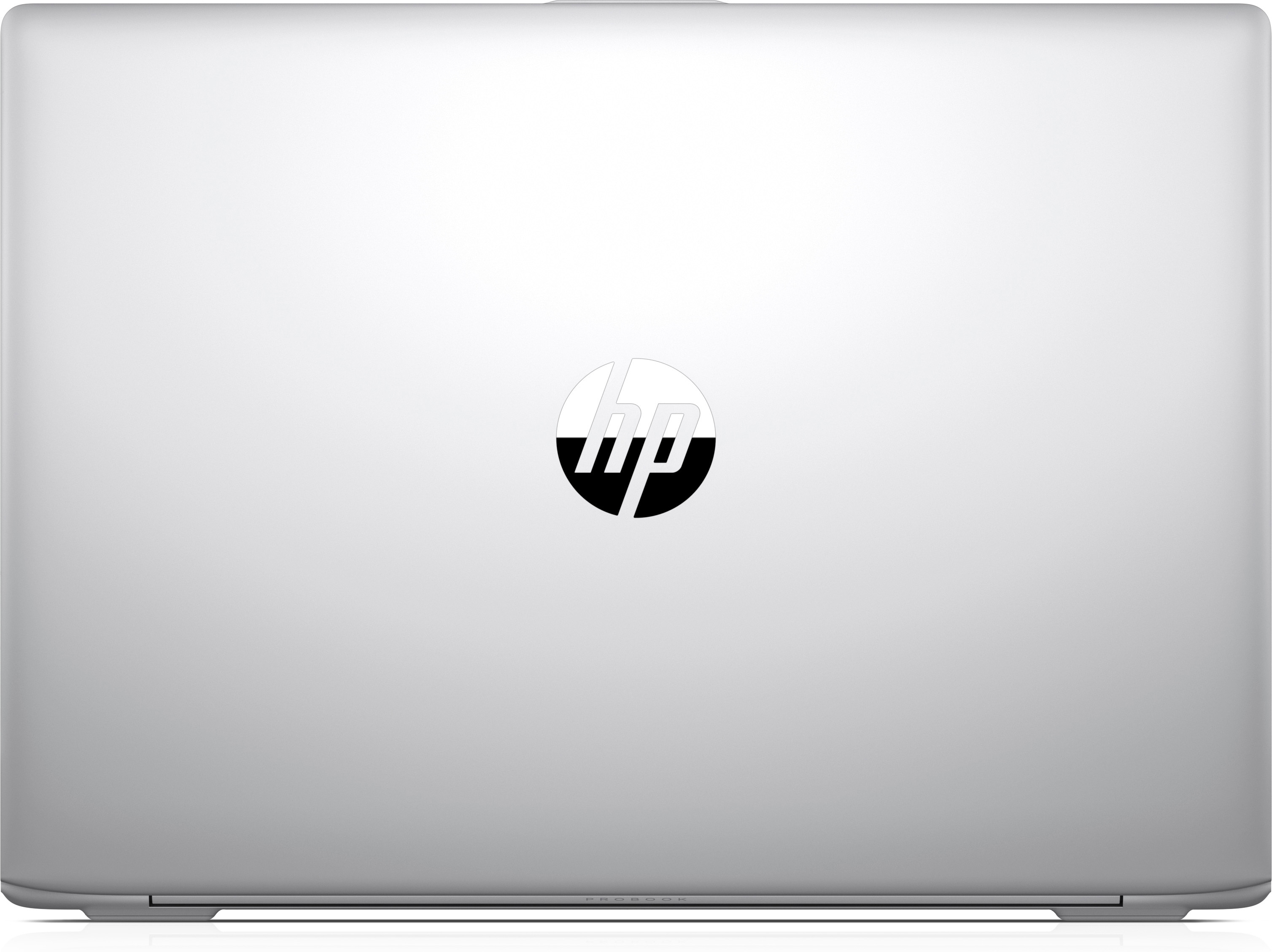 Ein silberner Laptop mit dem HP-Logo auf der Rückseite.