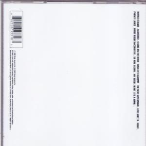 CD-borító, fehér háttér, fekete szöveg és vonalkód, az album számainak nevei jobbra.