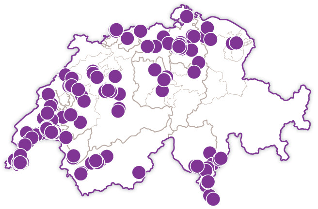 Una mappa della Svizzera con cerchi viola che indicano le posizioni.