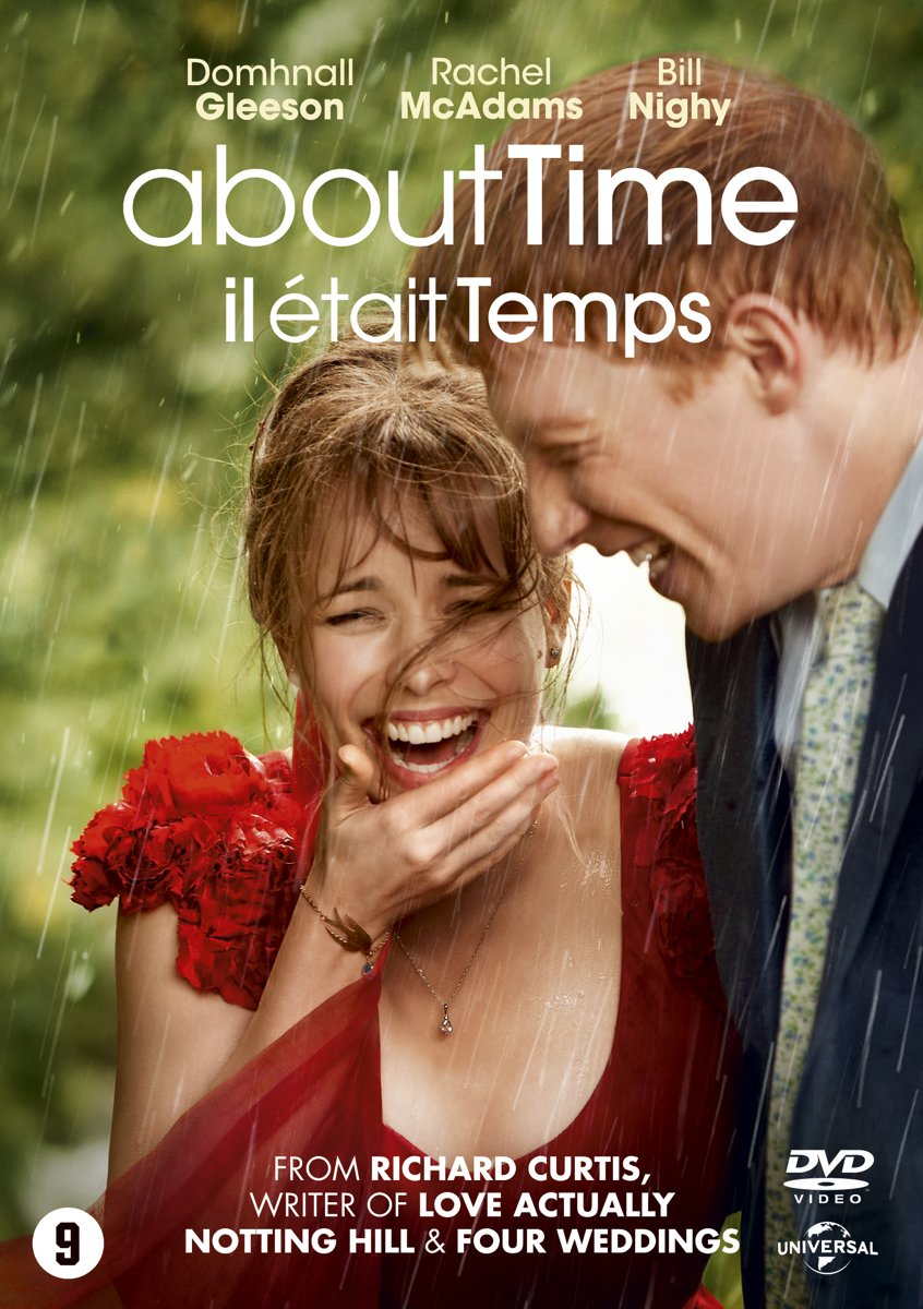 Filmposter van 'About Time'. Een man en een vrouw lachen, met regen. De tekst zegt 'il était Temps'.