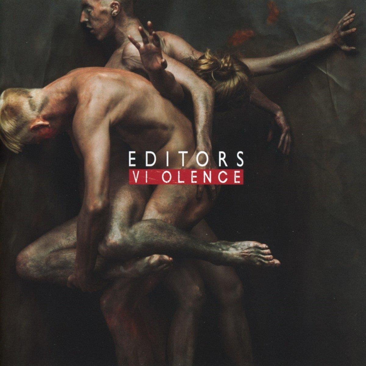 Zwei nackte Männer sind verschlungen, einer hält den anderen. Das Albumcover zeigt 'VIOLENCE' von Editors.