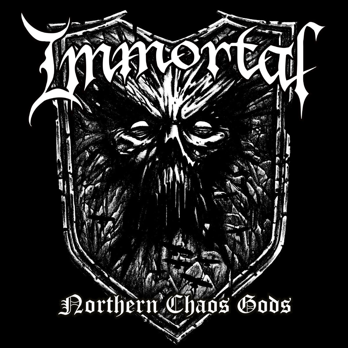 Albumcover für Immortal: Northern Chaos Gods. Schwarz-Weiß, dämonenartige Figur.