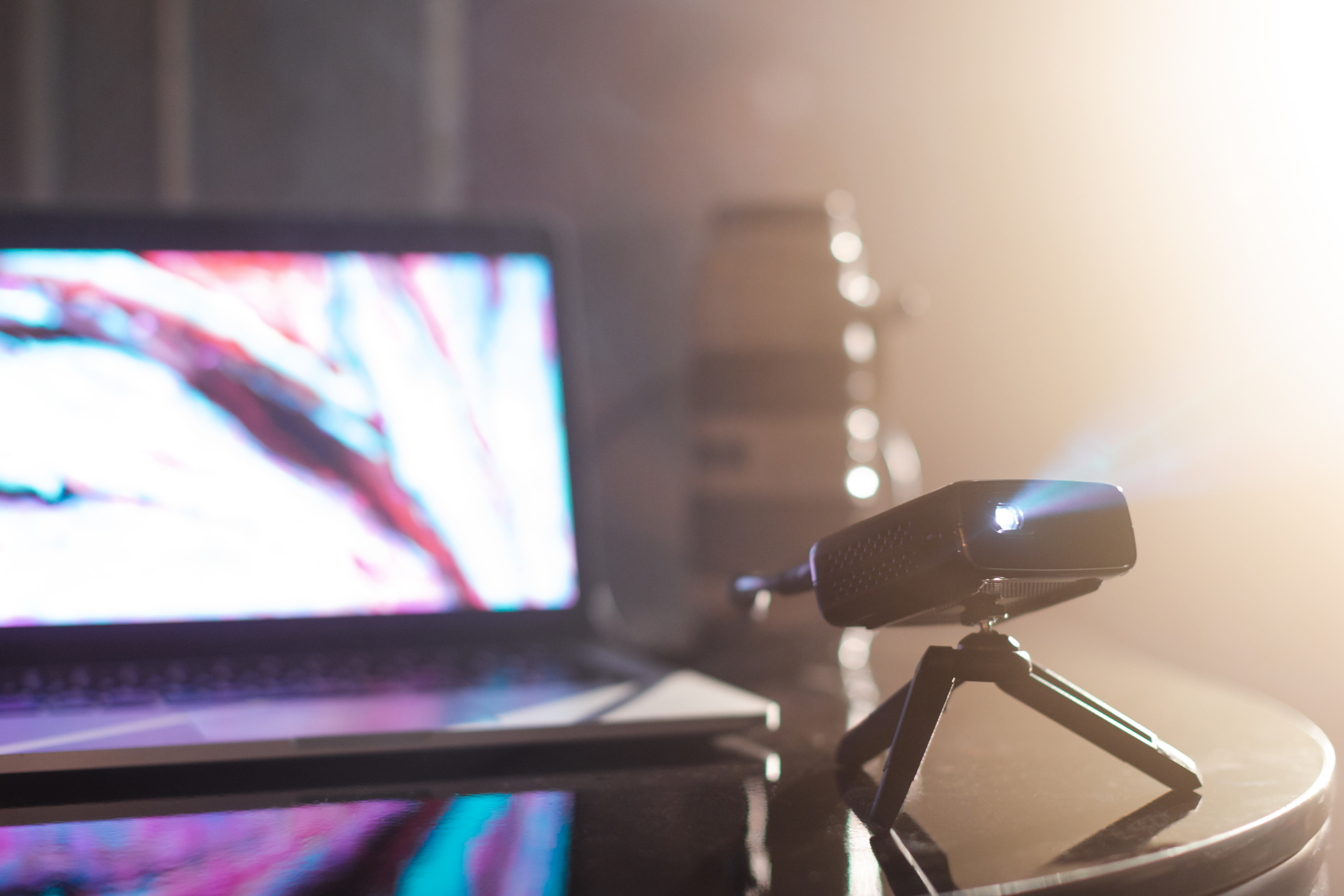 PHILIPS PicoPix Micro Beamer(QHD, 150 Lumen, WLAN)